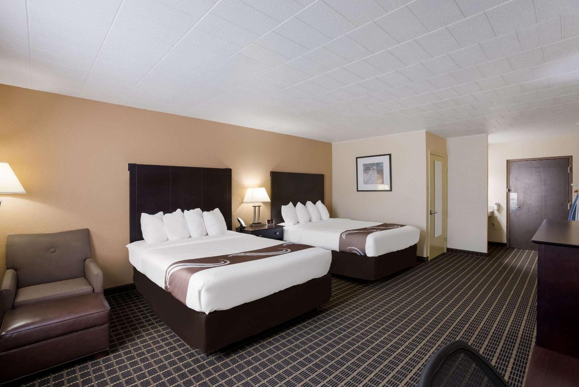 Quality Inn & Suites Big Rapids Near University Εξωτερικό φωτογραφία
