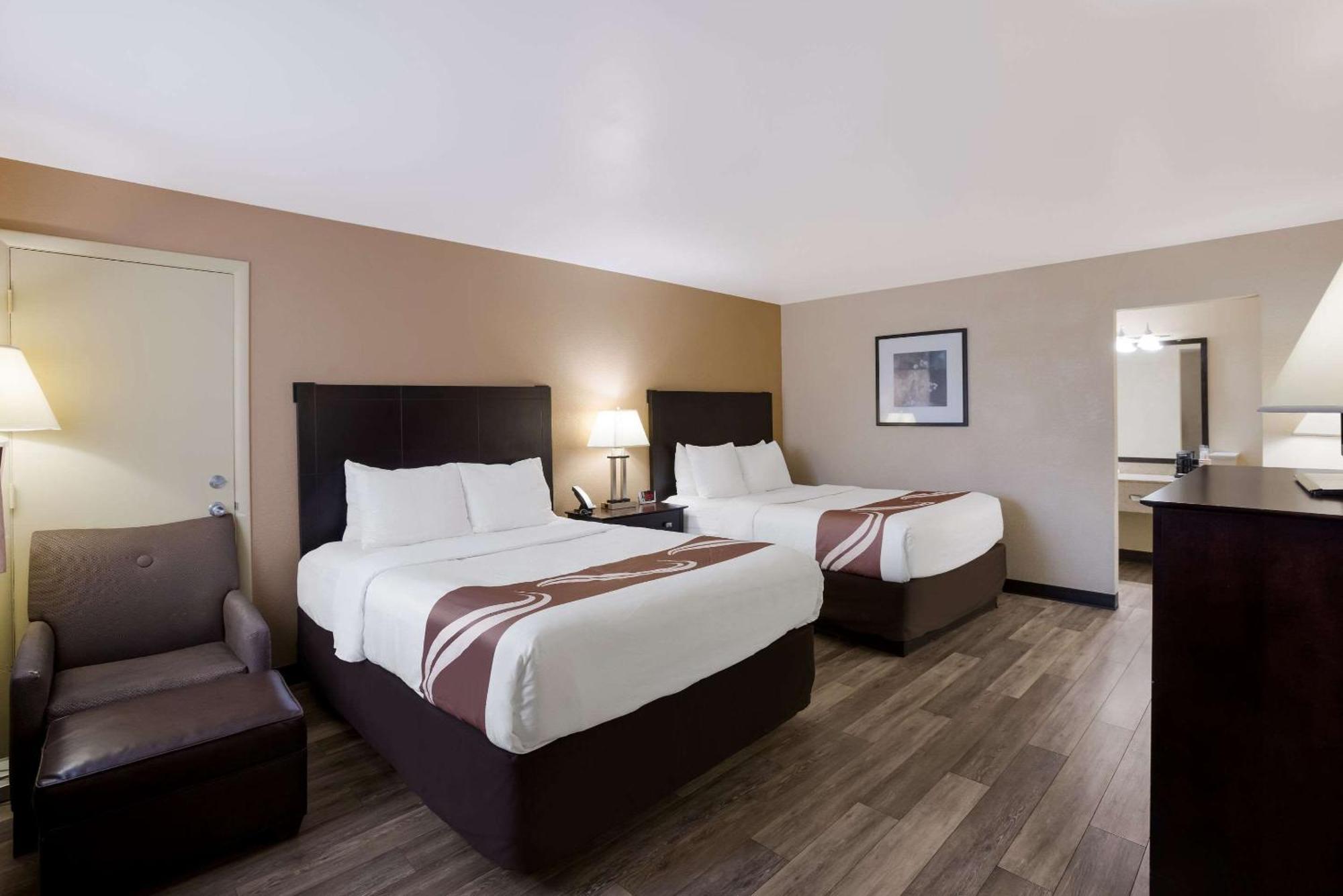 Quality Inn & Suites Big Rapids Εξωτερικό φωτογραφία