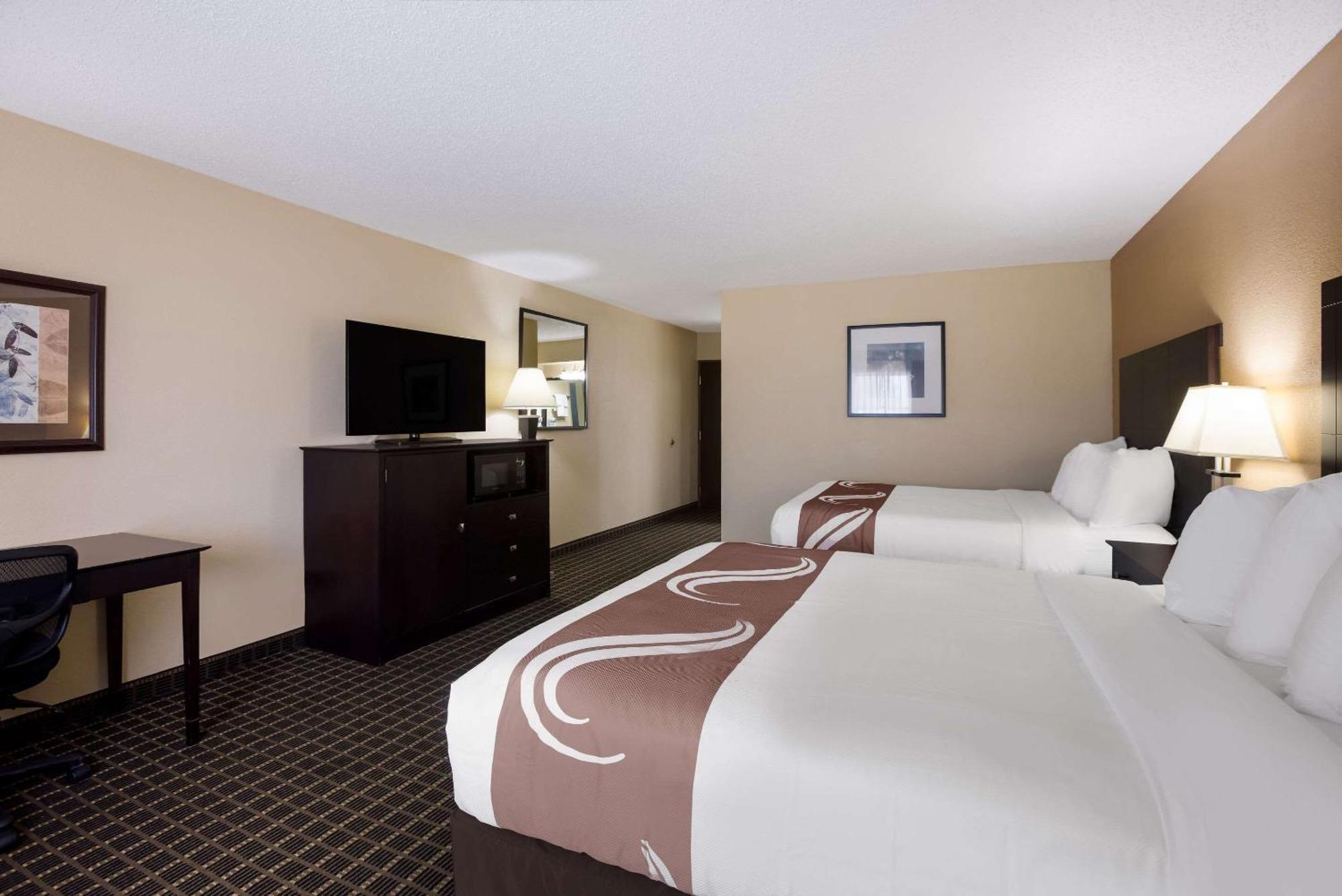Quality Inn & Suites Big Rapids Near University Εξωτερικό φωτογραφία